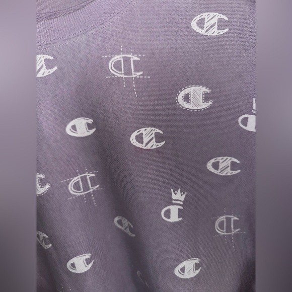 Champion Lavender Crewneck with Crowns - Picture 6 of 6